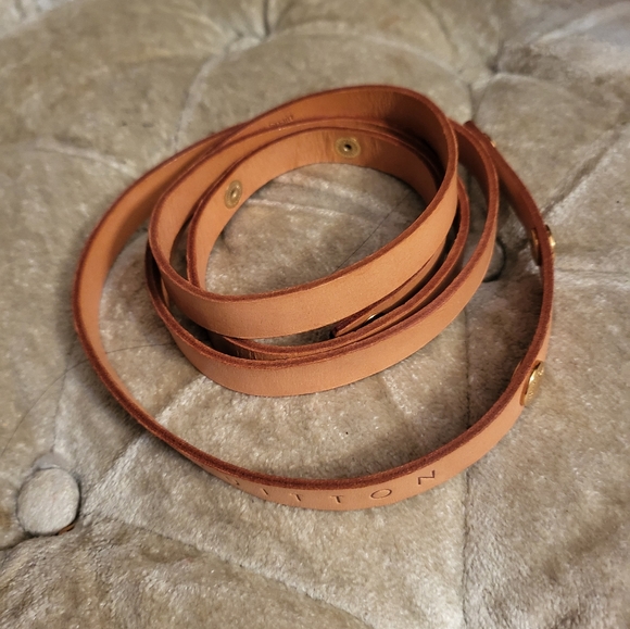 Authentic button snap sling strap for twin pochette or can be used for belt bags - Picture 2 of 9